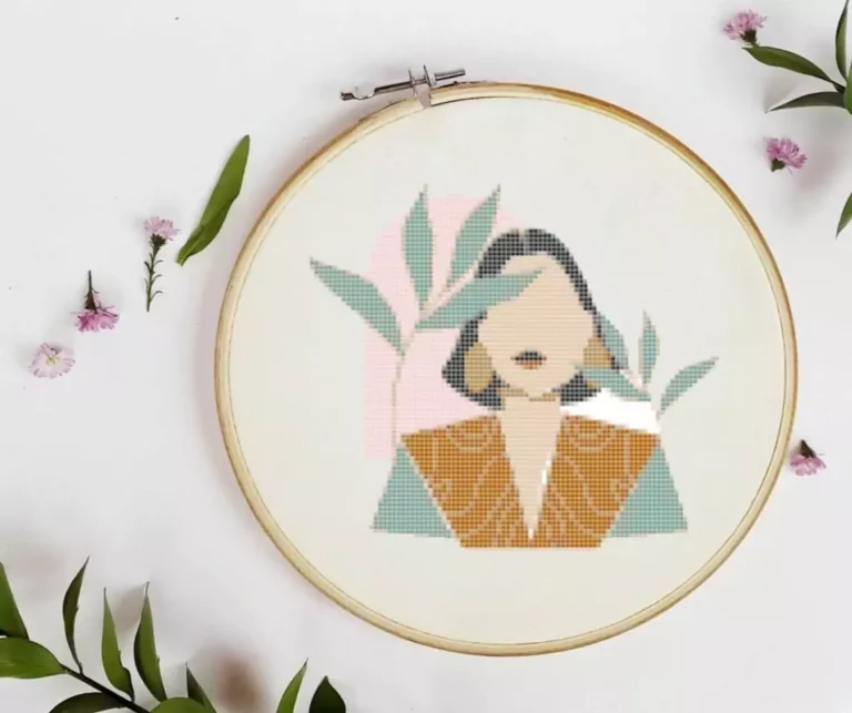 Point De Croix Abstrait Femme et Feuille