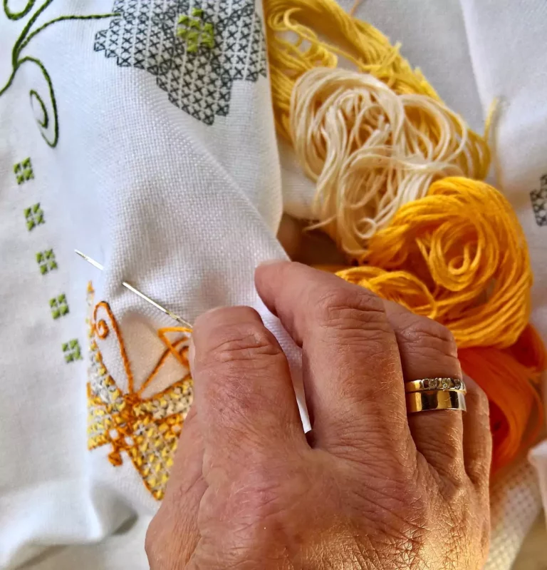 Broderie traditionnelle : points de base
