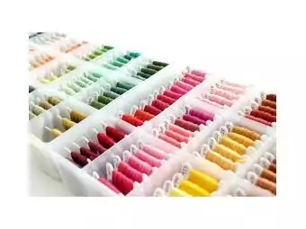 boîte fils à broder