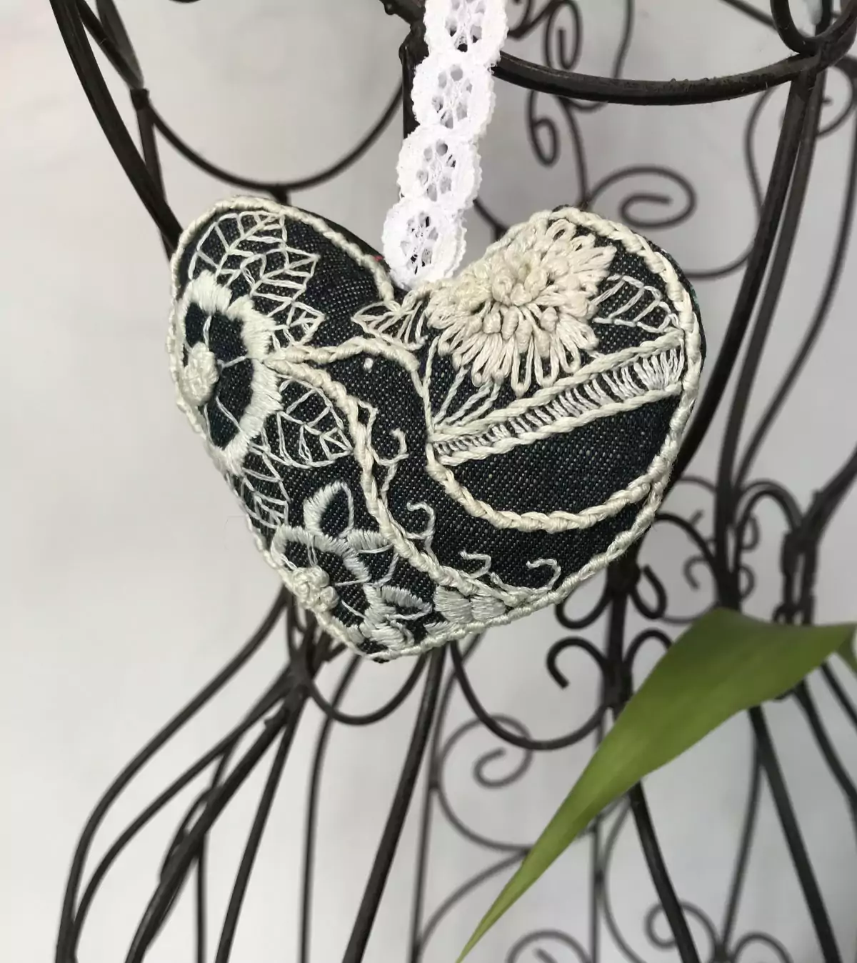 Cahier de broderie petits projets déco – Image 2