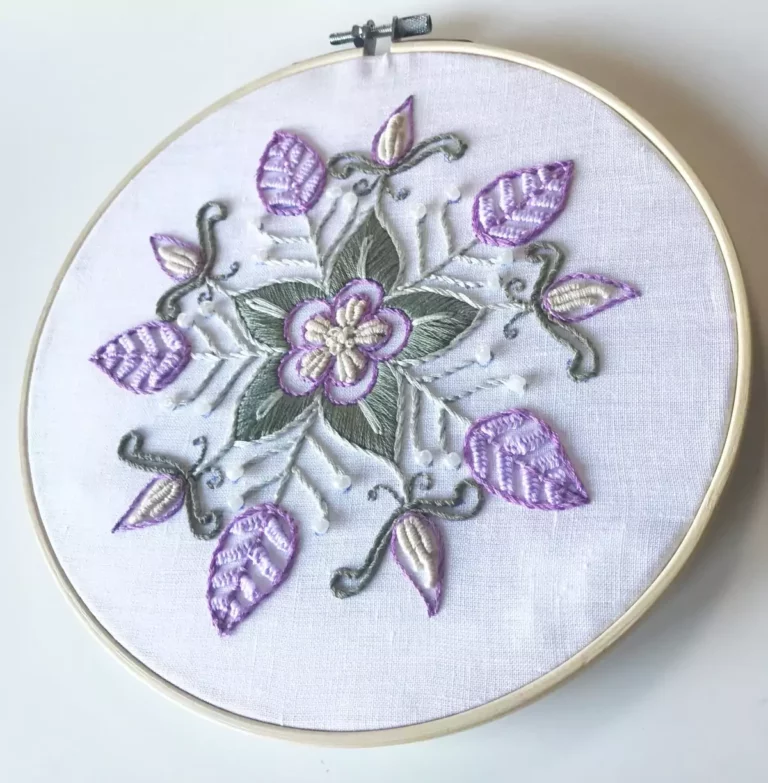 Cahier de broderie  les fleurs