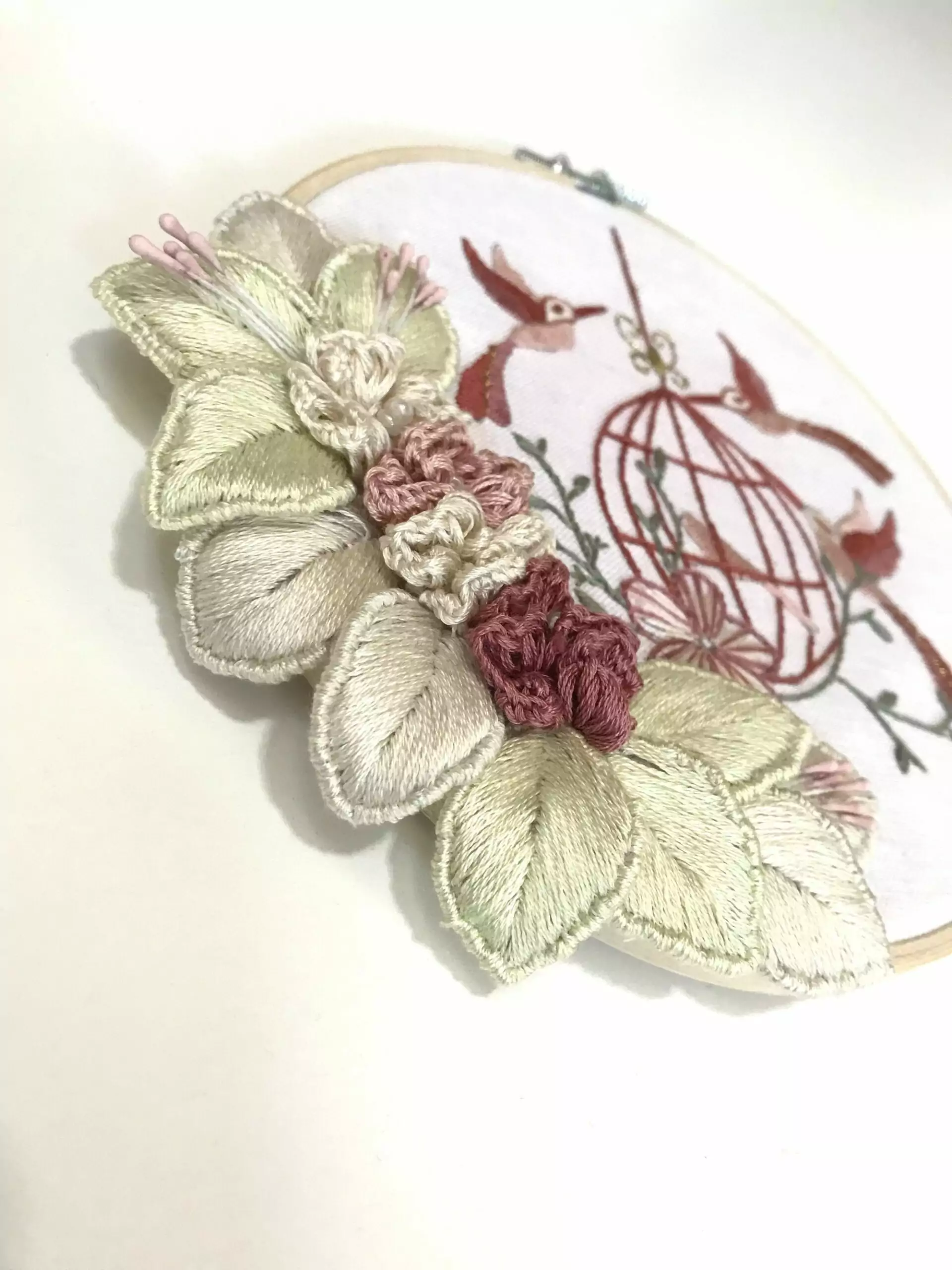 Broderie stumpwork les oiseaux et la cage – Image 3