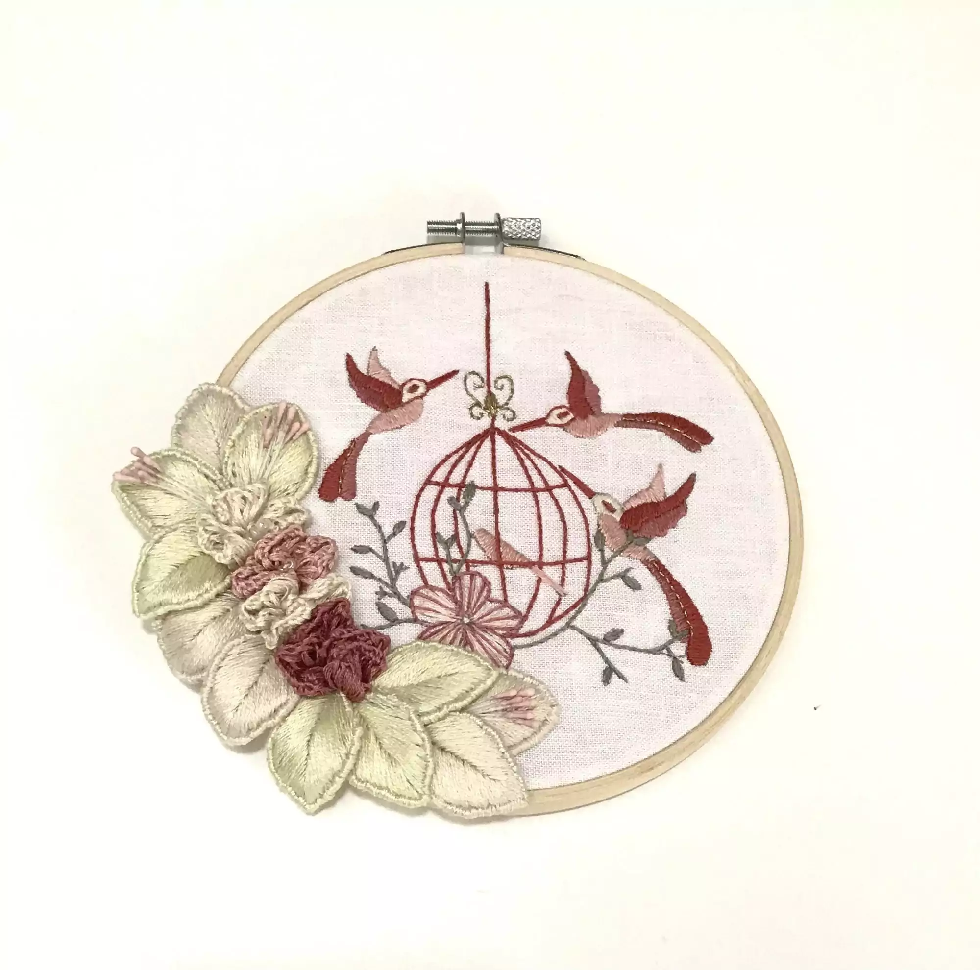 Broderie stumpwork les oiseaux et la cage – Image 2