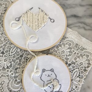 Broderie relief chat