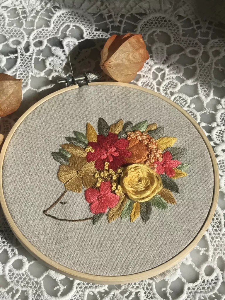 Broderie relief hérisson