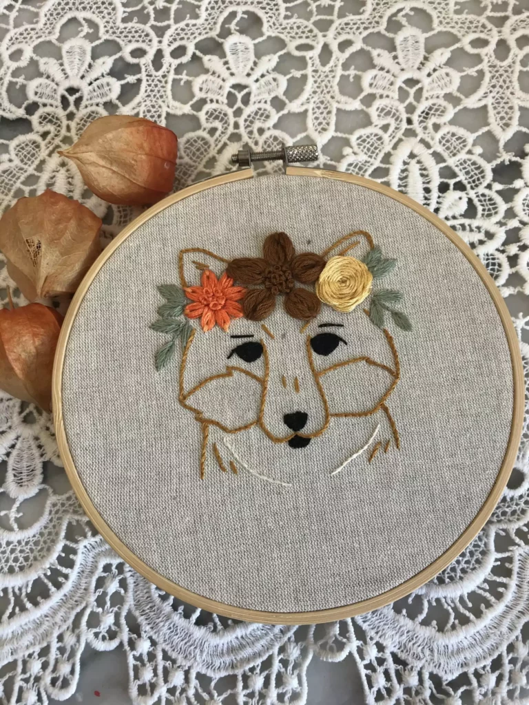 Broderie relief renard